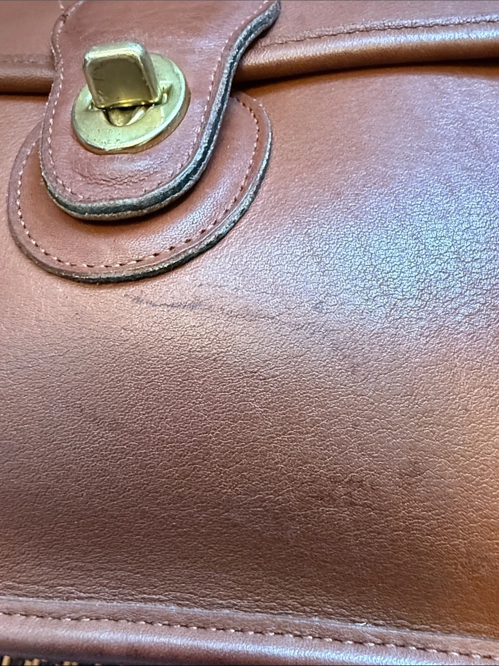 VINTAGE COACH WILLIS BAG 9927 British Tan with Brass